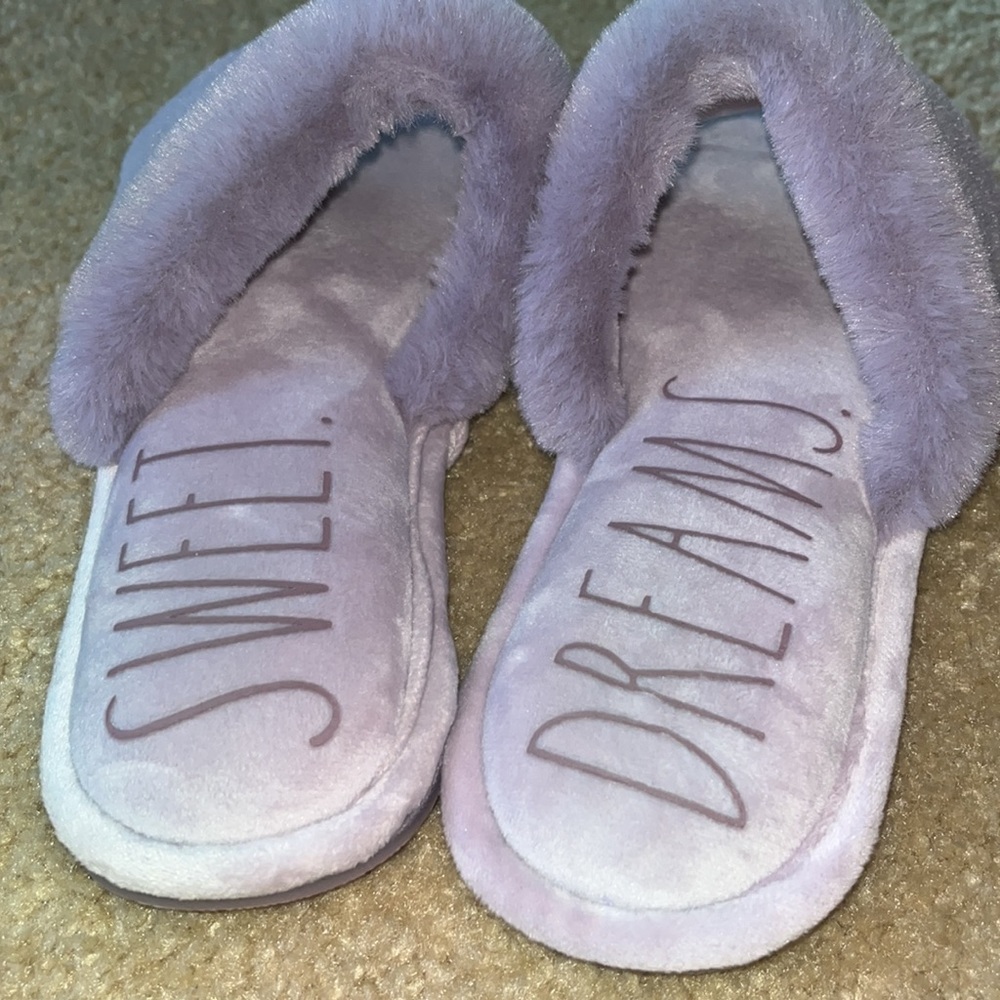 Rae Dunn Slippers - Picture 2 of 3